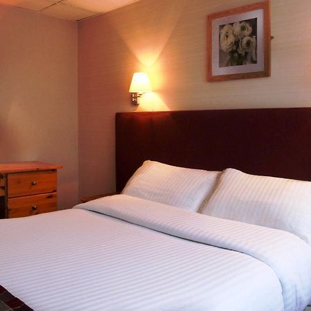 King Charles Hotel ジリンガム エクステリア 写真